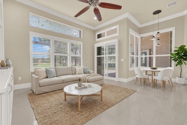 10469 Whitewind Circle, Boynton Beach, FL 33473