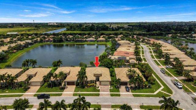 10469 Whitewind Circle, Boynton Beach, FL 33473
