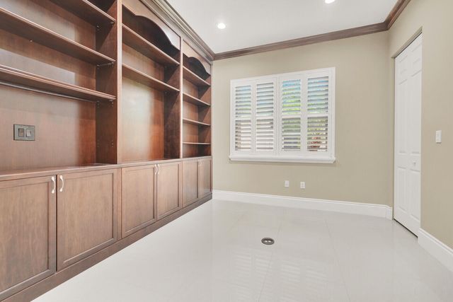 10469 Whitewind Circle, Boynton Beach, FL 33473