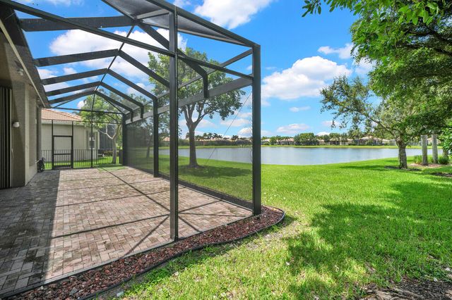 10469 Whitewind Circle, Boynton Beach, FL 33473