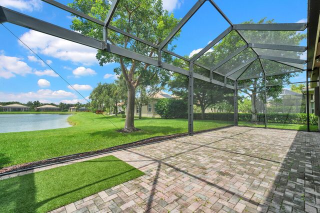 10469 Whitewind Circle, Boynton Beach, FL 33473