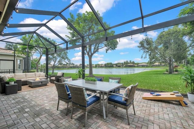 10469 Whitewind Circle, Boynton Beach, FL 33473
