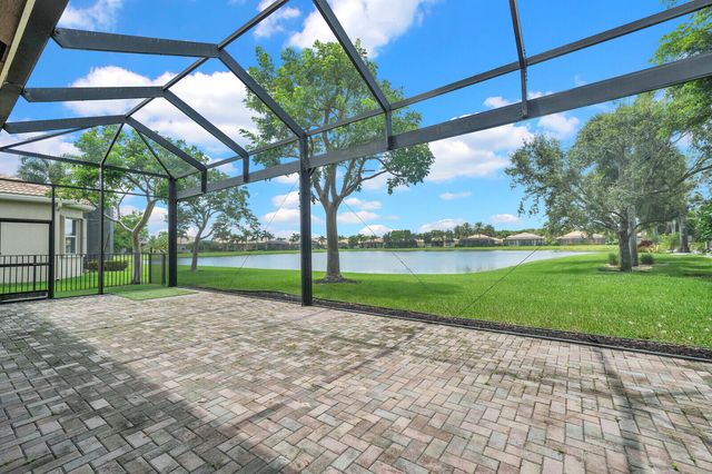 10469 Whitewind Circle, Boynton Beach, FL 33473