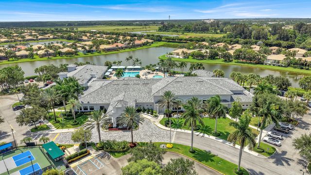 10469 Whitewind Circle, Boynton Beach, FL 33473