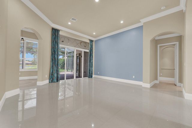 10469 Whitewind Circle, Boynton Beach, FL 33473