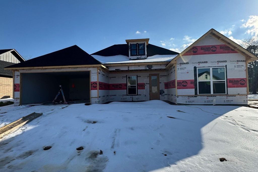 4841 Coronell Way, Bryant, AR 72002