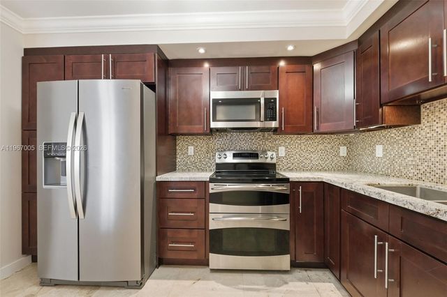 3530 Mystic Pointe Dr 1212, Aventura, FL 33180