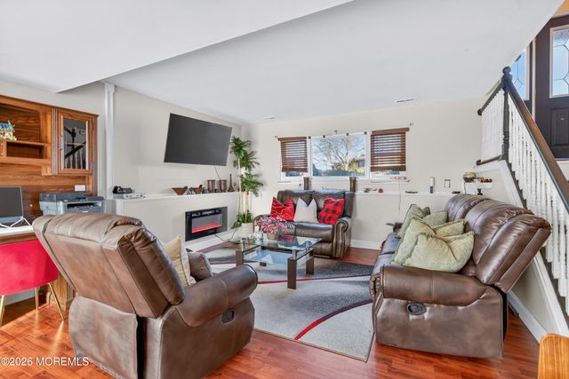 1029 Lucy Lane, Toms River, NJ 08753