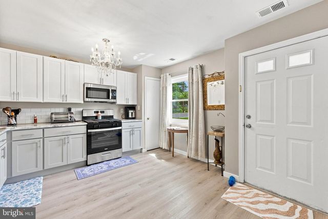 2 VINCENT CT