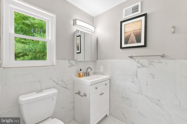 2 VINCENT CT, Little Egg Harbor Twp, NJ 08087