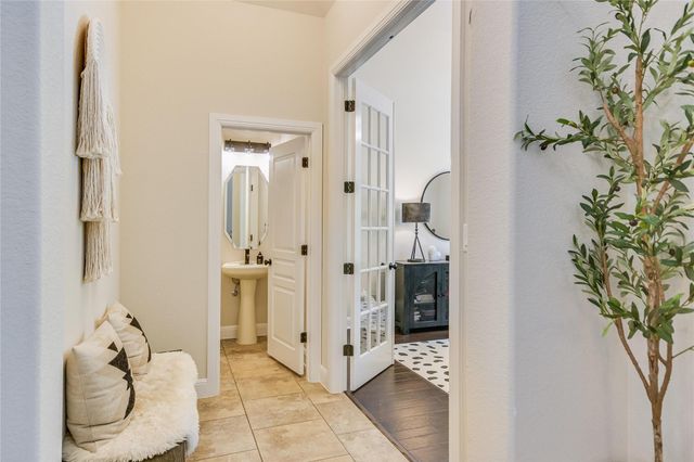 8813 Fescue LN, Austin, TX 78738