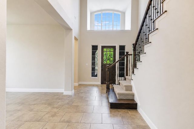 8813 Fescue LN, Austin, TX 78738