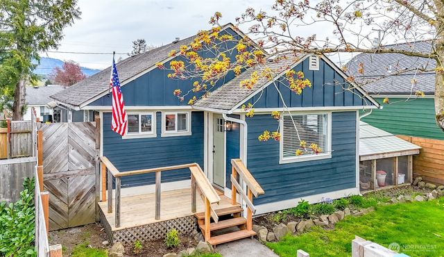 3015 Fredrickson Street, Enumclaw, WA 98022