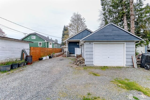 3015 Fredrickson Street, Enumclaw, WA 98022