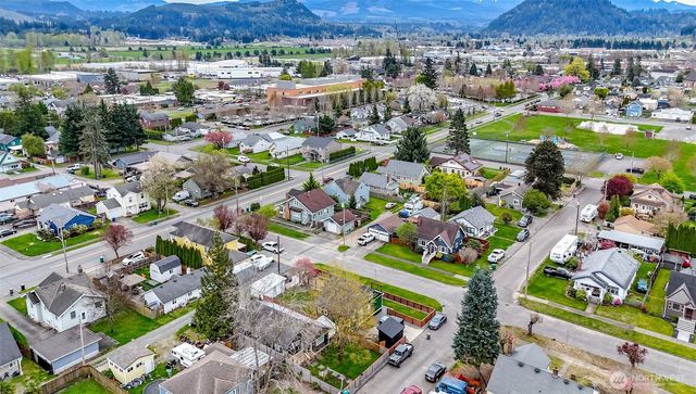 3015 Fredrickson Street, Enumclaw, WA 98022