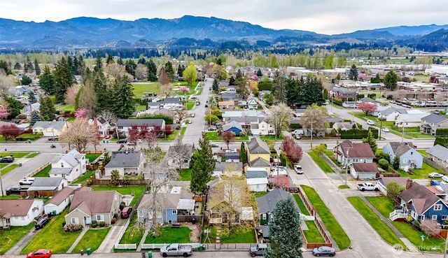 3015 Fredrickson Street, Enumclaw, WA 98022