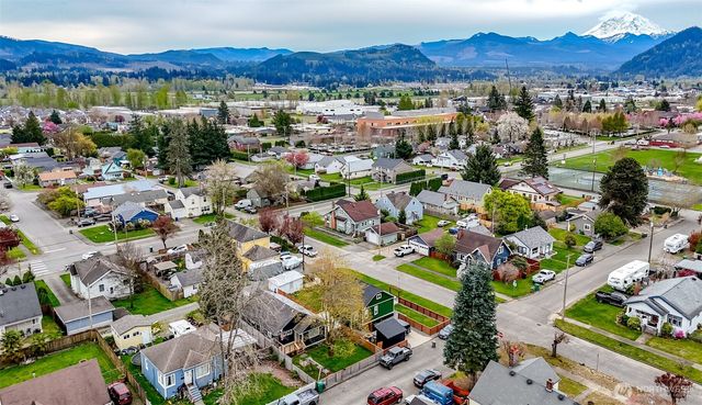 3015 Fredrickson Street, Enumclaw, WA 98022