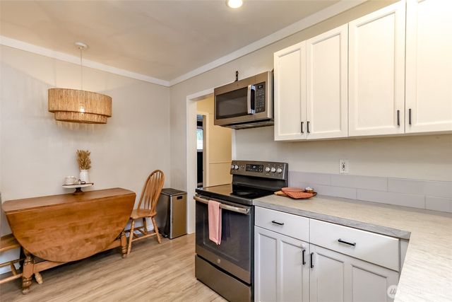 3015 Fredrickson Street, Enumclaw, WA 98022