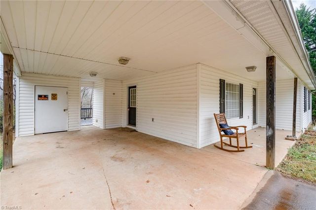 1820 Cline Place, Lenoir, NC 28645