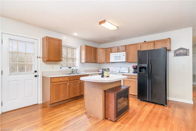 1820 Cline Place, Lenoir, NC 28645