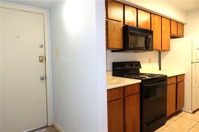 1500 Olympia Way 31, College Station, TX 77840