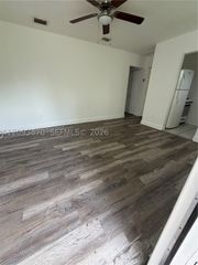 1455 NE 146th St A, Miami, FL 33161