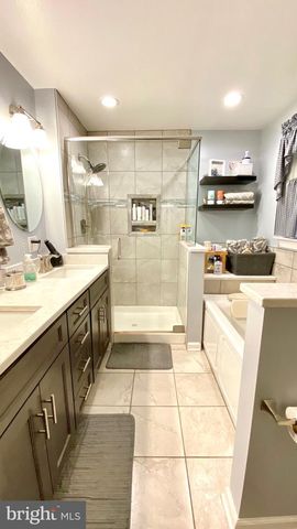 13904 BLENHEIM RD N, Phoenix, MD 21131