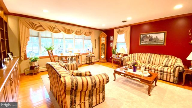 13904 BLENHEIM RD N, Phoenix, MD 21131