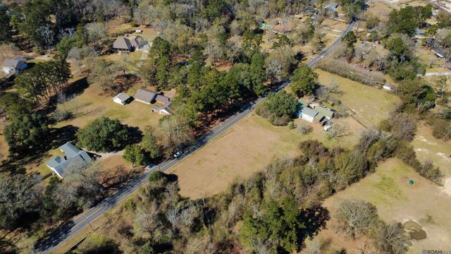 27090 La Hwy 1032, Denham Springs, LA 70726