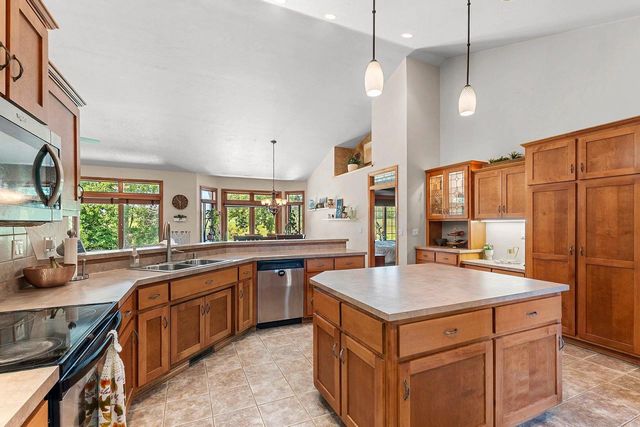 568 ROYAL ST PATS DRIVE, Wrightstown, WI 54180