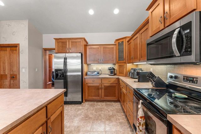 568 ROYAL ST PATS DRIVE, Wrightstown, WI 54180