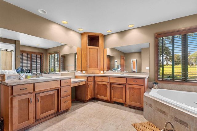 568 ROYAL ST PATS DRIVE, Wrightstown, WI 54180