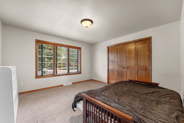 568 ROYAL ST PATS DRIVE, Wrightstown, WI 54180