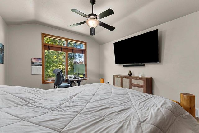 568 ROYAL ST PATS DRIVE, Wrightstown, WI 54180