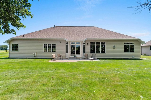 568 ROYAL ST PATS DRIVE, Wrightstown, WI 54180