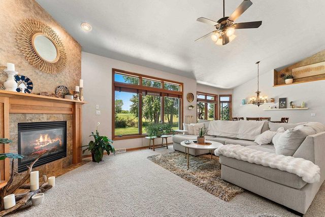 568 ROYAL ST PATS DRIVE, Wrightstown, WI 54180