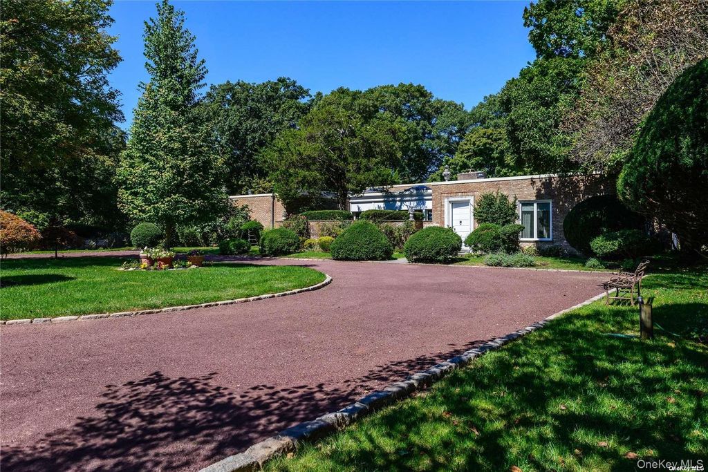 153 Royston Lane, Oyster Bay Cove, NY 11771 — photo 3