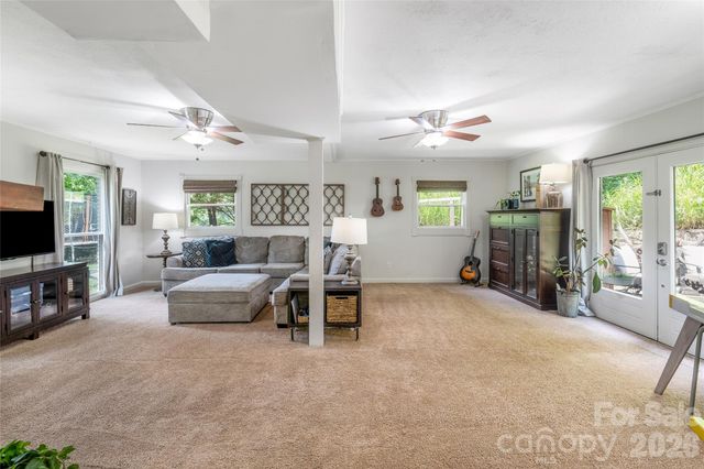 13 Rolling View Drive, Asheville, NC 28805