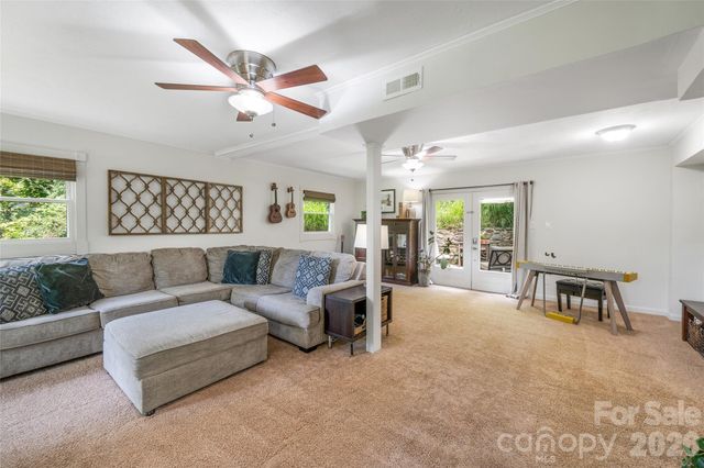 13 Rolling View Drive, Asheville, NC 28805