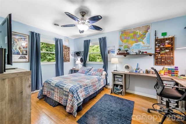 13 Rolling View Drive, Asheville, NC 28805