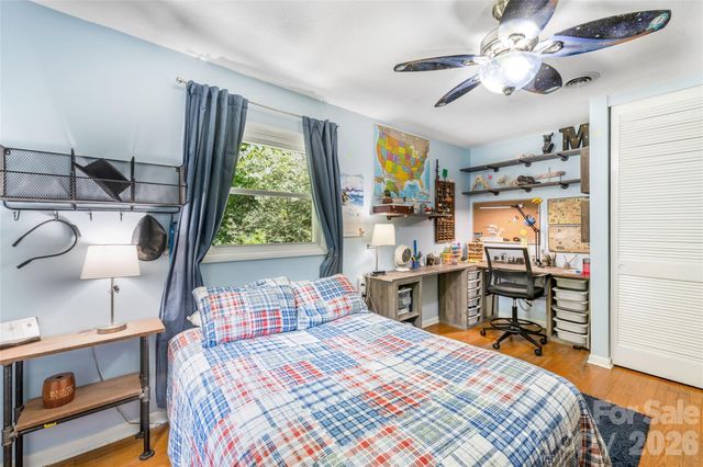 13 Rolling View Drive, Asheville, NC 28805