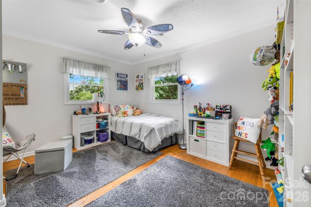 13 Rolling View Drive, Asheville, NC 28805