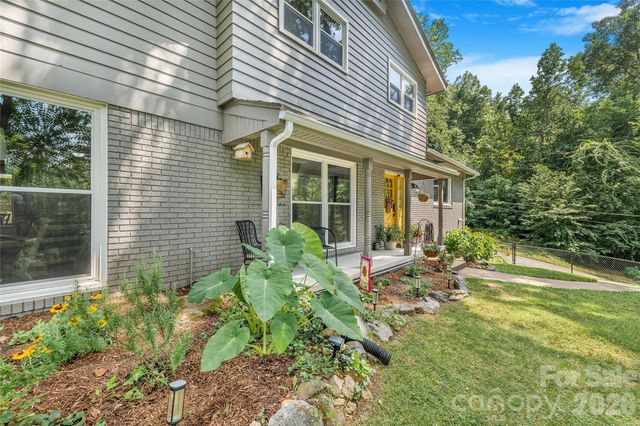 13 Rolling View Drive, Asheville, NC 28805