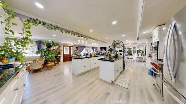 9983 Choiceana Avenue, Hesperia, CA 92345