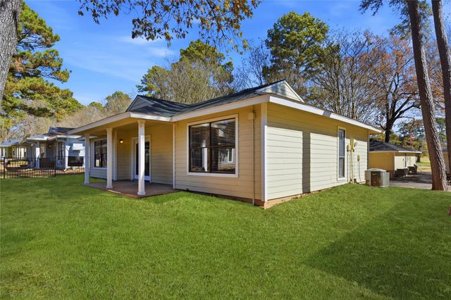 3496 Balboa Circle Circle 39, Montgomery, TX 77356