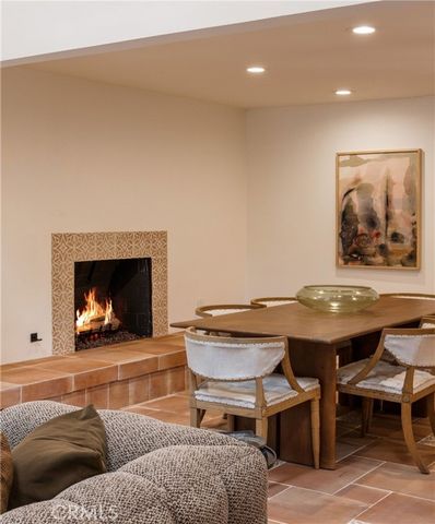 1096 Tulare, Costa Mesa, CA 92626