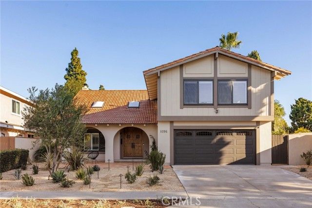 1096 Tulare, Costa Mesa, CA 92626