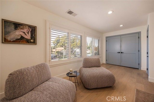 1096 Tulare, Costa Mesa, CA 92626