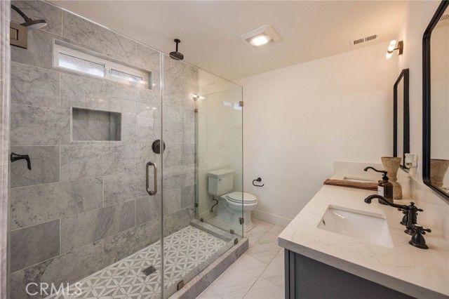 1096 Tulare, Costa Mesa, CA 92626