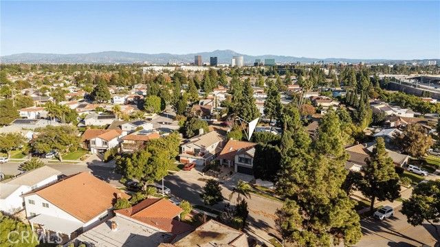 1096 Tulare, Costa Mesa, CA 92626